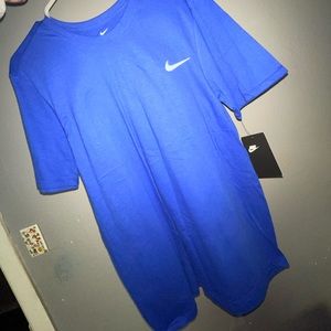 Nike shirt for men sz M